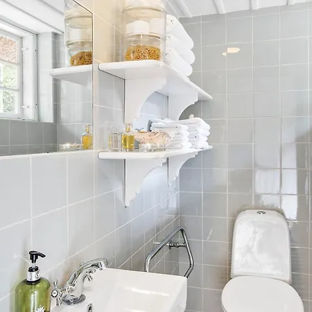 Lillemollens Bed & Breakfast 3*