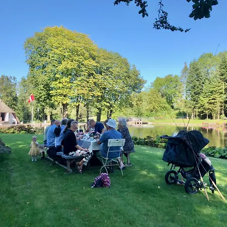 Lillemollens Bed & Breakfast 3*